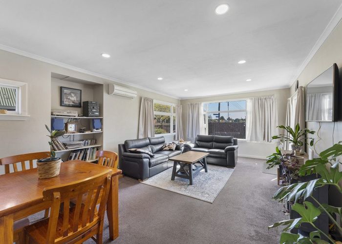  at 1/129 Vagues Road, Northcote, Christchurch