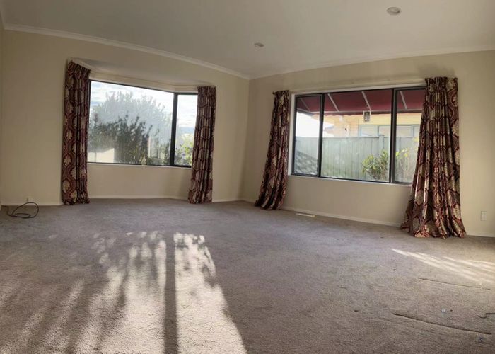  at 16 Middlefield Dr, East Tamaki Heights, Manukau