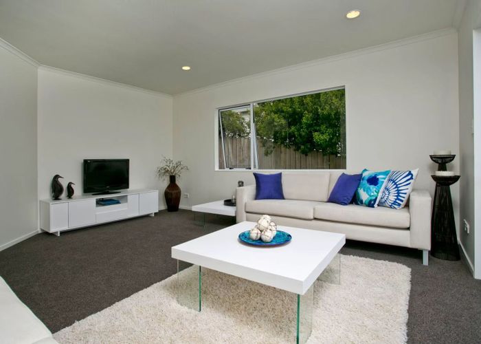  at 3/8a Target rd, Totara Vale, North Shore City, Auckland