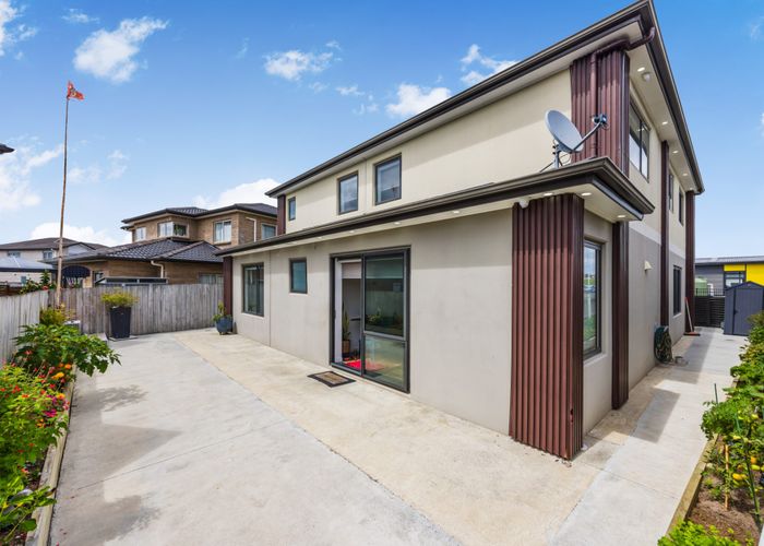  at 32 Helianthus Avenue, Flat Bush, Auckland