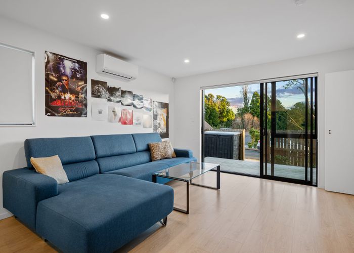  at 1/135 Lancaster Road, Beach Haven, North Shore City, Auckland