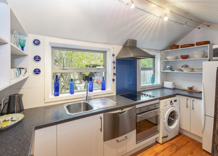  at 1/83 Nayland Street, Sumner, Christchurch City, Canterbury