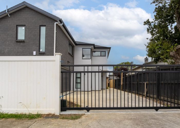  at 33 Clendon Avenue, Papatoetoe, Auckland