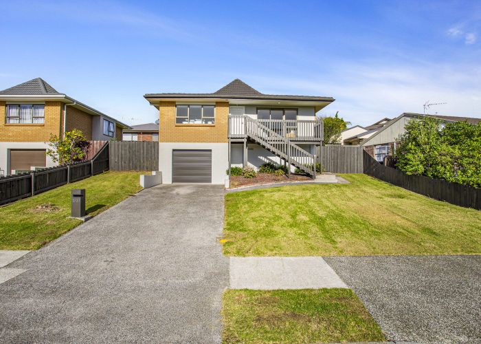  at 2/27 Galloway Crescent, Farm Cove, Manukau City, Auckland