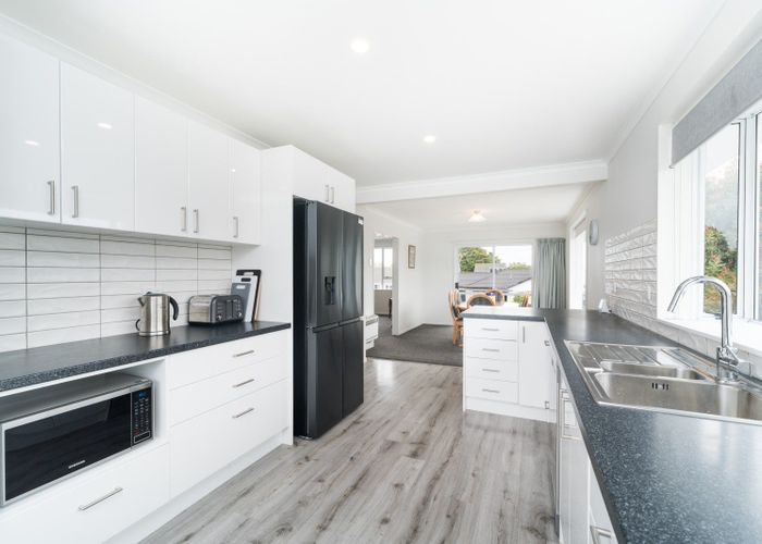  at 27 Millar Street, Terrace End, Palmerston North, Manawatu / Whanganui