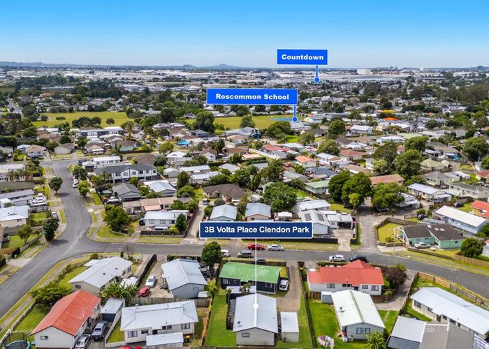  at 2/3 Volta Place, Clendon Park, Manukau City, Auckland