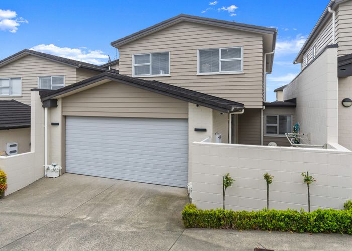  at 52 Topland Drive, Flat Bush, Auckland