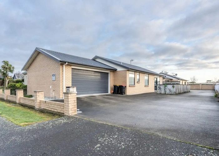  at 126 Kew Road, Kew, Invercargill