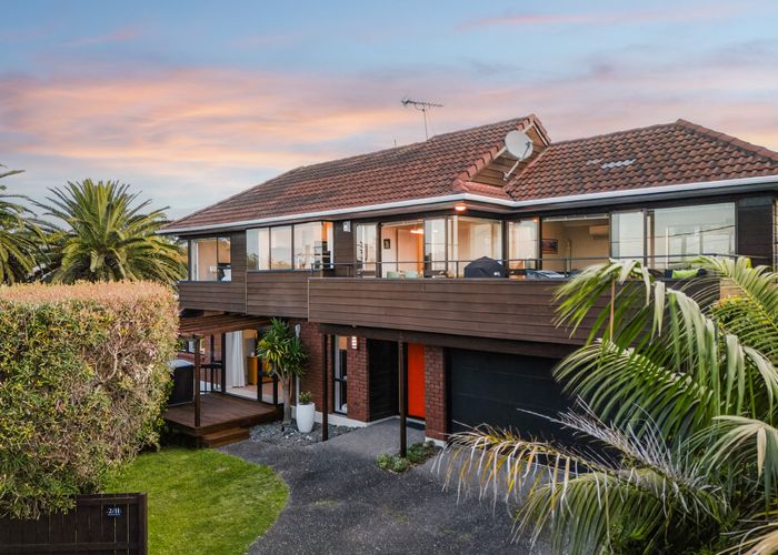  at 2/11 Hauraki Road, Hauraki, North Shore City, Auckland