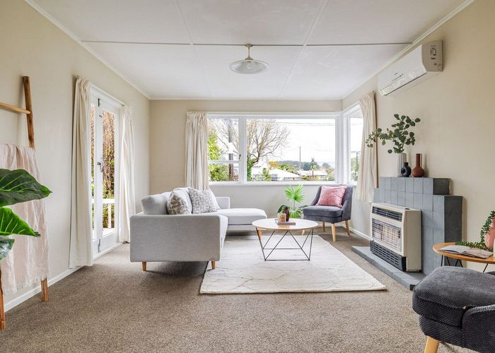  at 10 Stoke Place, Awapuni, Palmerston North, Manawatu / Whanganui