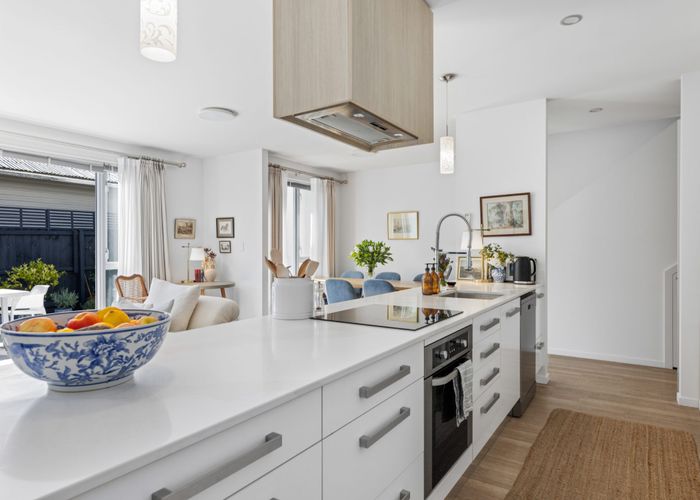  at 2/670 Ferry Road, Woolston, Christchurch