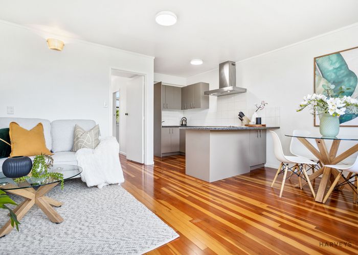  at 3/32 Brixton Road, Balmoral, Auckland