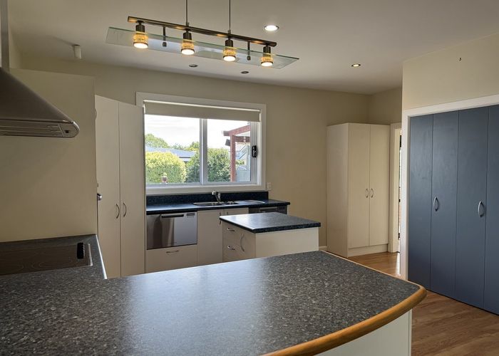  at 106 Aorangi Road, Bryndwr, Christchurch