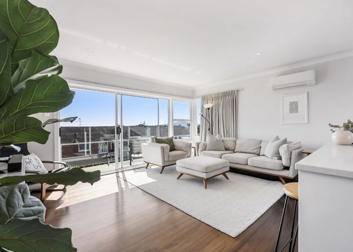  at 3/7 Onepoto Road, Hauraki, North Shore City, Auckland