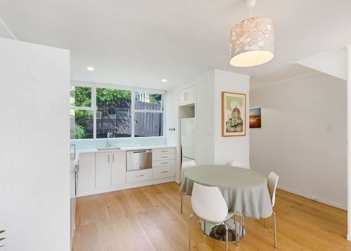  at 6/7 Don Croot Street, Western Springs, Auckland