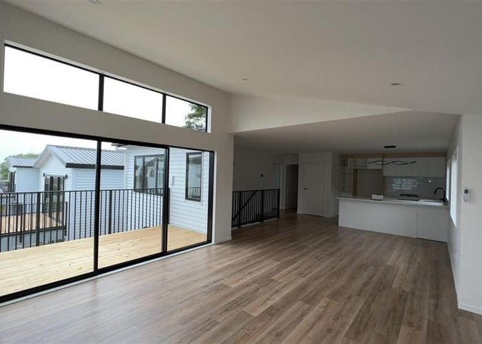  at 20B Pipitea Place, Massey, Waitakere City, Auckland