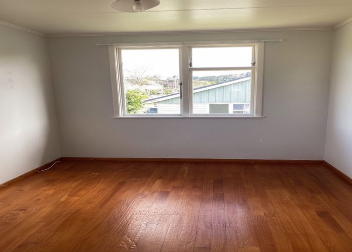  at 6 Menzies Place, Paremoremo, North Shore City, Auckland