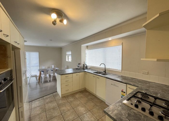  at 12 John Brooke Crescent, East Tamaki Heights, Manukau City, Auckland