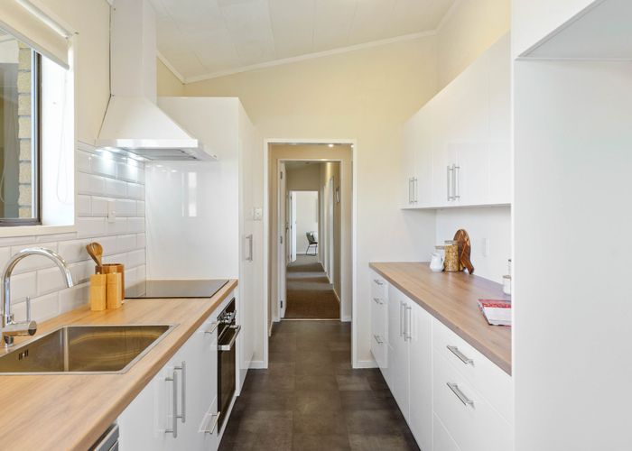  at 11 Mountainview Terrace, Otaki Beach, Otaki