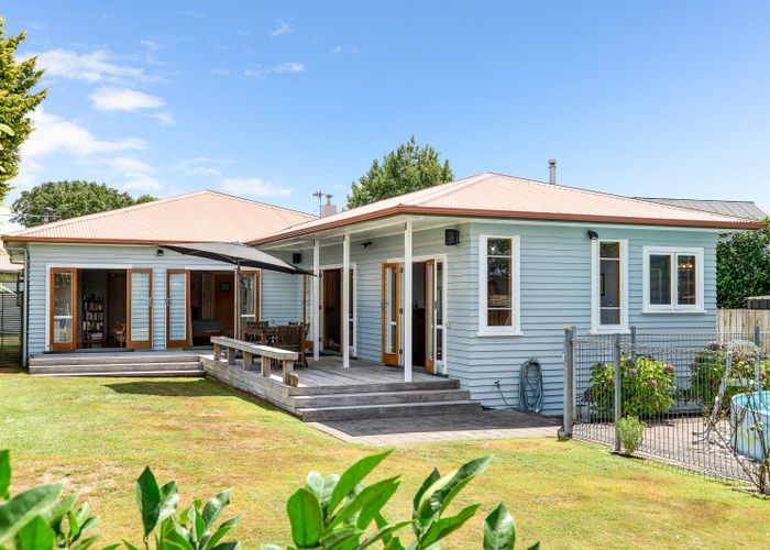  at 24 Naylor Street, Hamilton East, Hamilton