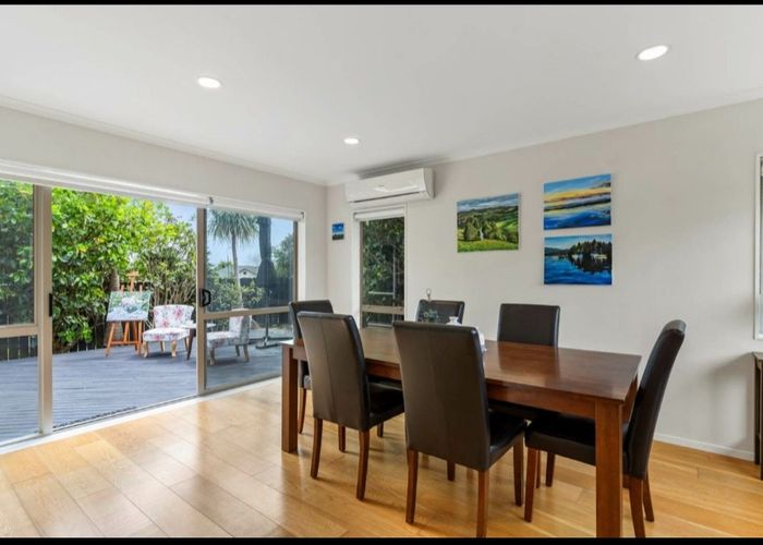  at 2/19 Emyvalie Place, Dannemora, Auckland