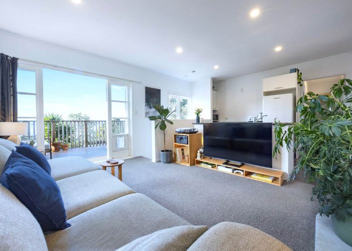  at 19 Kauri Point Road, Laingholm, Waitakere City, Auckland