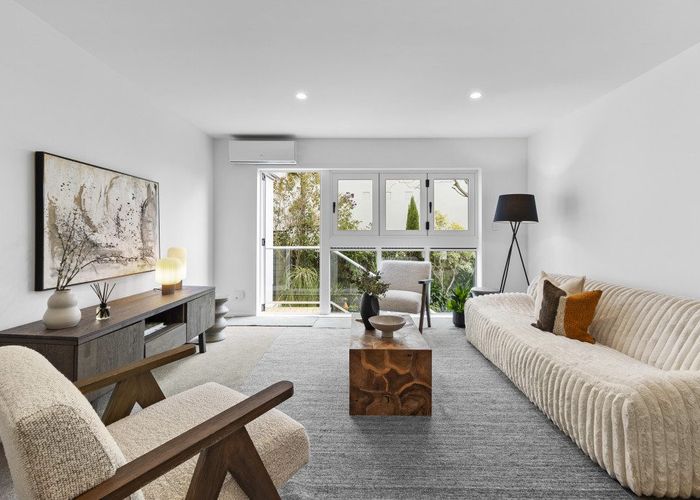  at 8C Arotau Place, Grafton, Auckland