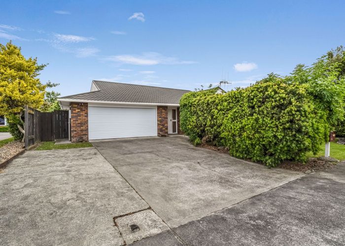  at 16 Rosebank Avenue, Kelvin Grove, Palmerston North, Manawatu / Whanganui