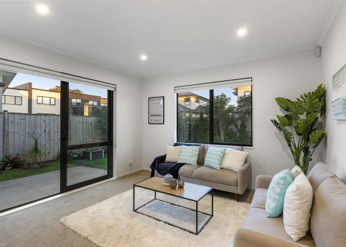  at 8 Nganui Avenue, Takanini