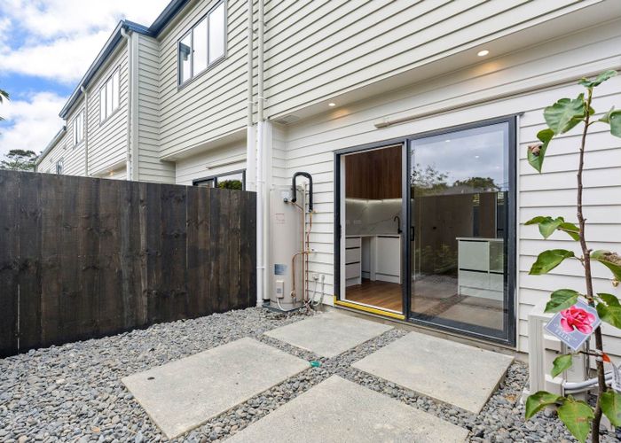  at 1,2,3,5/59 Godley Road, Green Bay, Waitakere City, Auckland