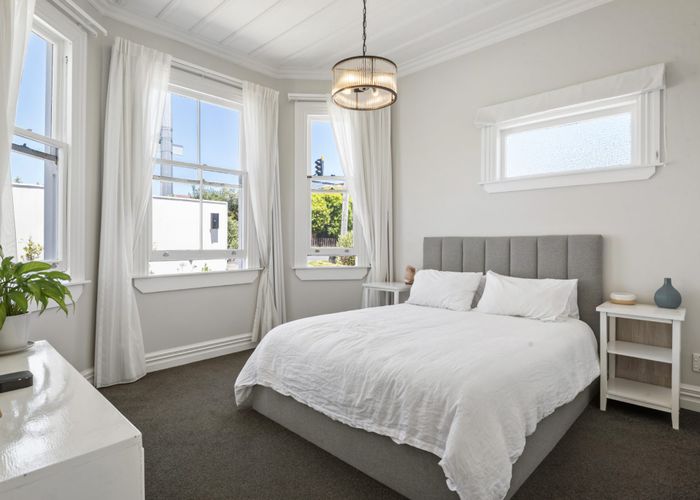  at 117 Mokoia Road, Birkenhead, Auckland