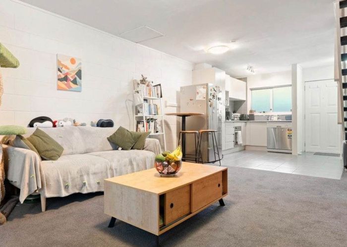  at 9/176 Panama Road, Mount Wellington, Auckland