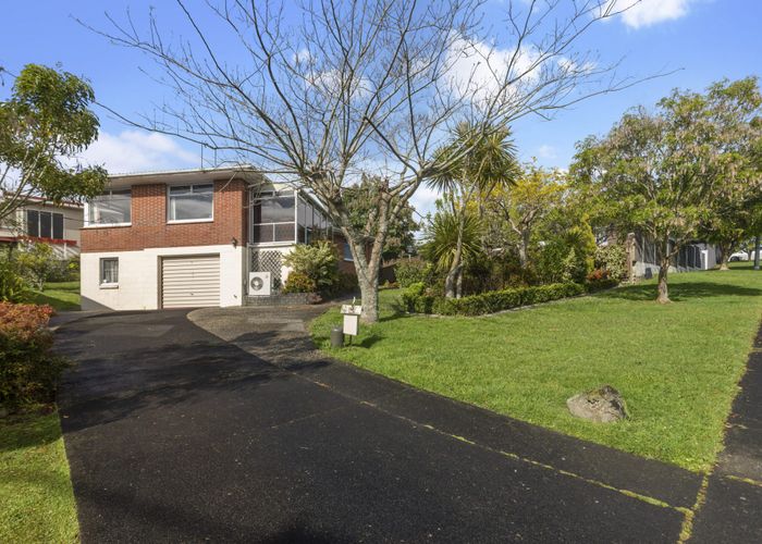  at 61 Kirby Street, Glendene, Auckland