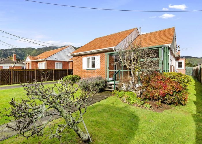  at 24 Douglas Street, Waiwhetu, Lower Hutt