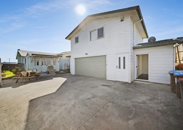  at 22 Pukeiti Road, Otahuhu, Auckland