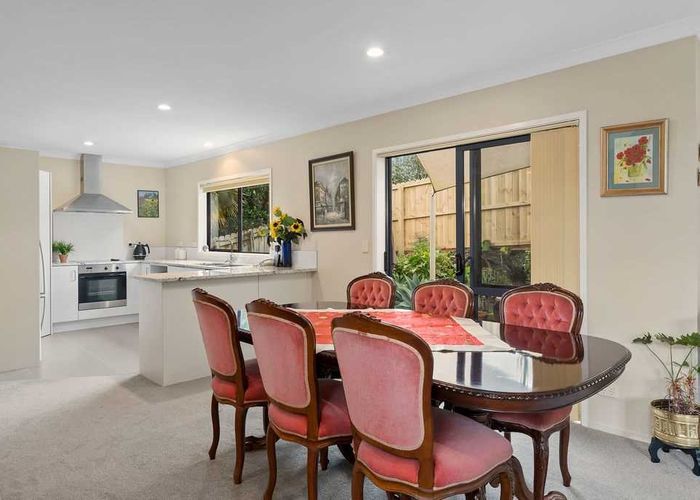  at 9A Bond Crescent, Forrest Hill, Auckland