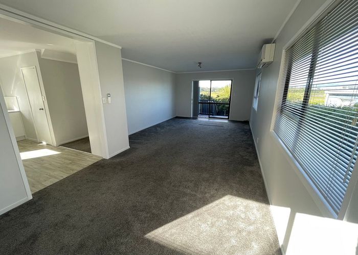  at 2/40 Saxon Street, Waterview, Auckland City, Auckland
