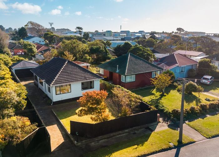  at 77 Owles Terrace, New Brighton, Christchurch City, Canterbury