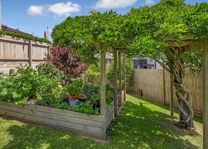  at 10 Aldon Lane, The Gardens, Auckland