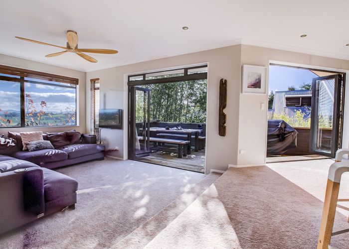  at 15 Tironui Terrace, Western Heights, Hamilton