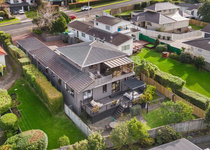  at 32 Churchill Road, Cockle Bay, Manukau City, Auckland