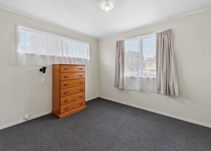  at 22 Becker Drive, Weymouth, Manukau City, Auckland