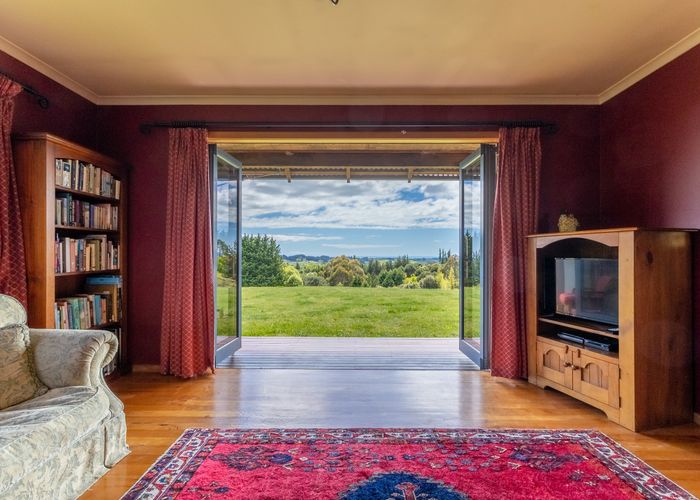  at 335 Redwood Valley Road, Redwood Valley, Richmond