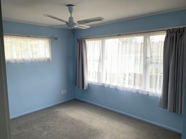  at 25 Tamahere Drive, Glenfield, North Shore City, Auckland