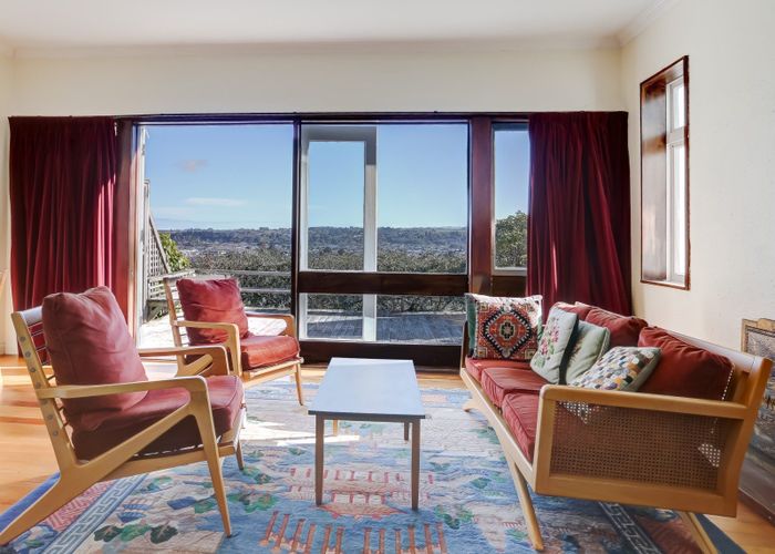  at 11 Hipango Terrace, Durie Hill, Whanganui