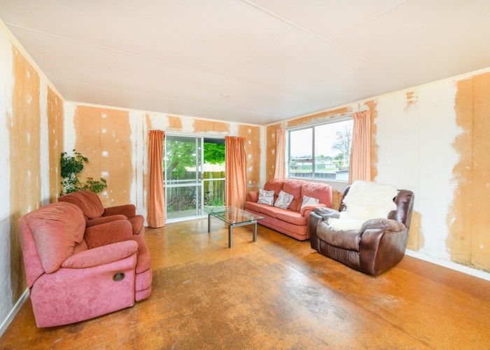  at 2 Tiller Close, Kelvin Grove, Palmerston North