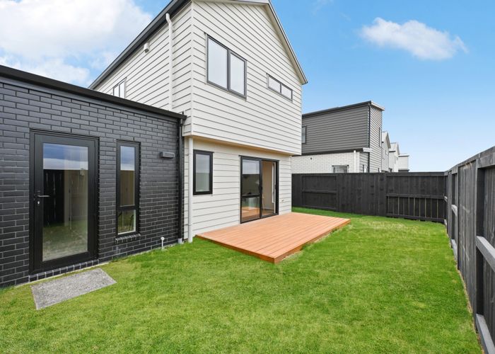 at 8 Gaylard Avenue, Chartwell, Hamilton