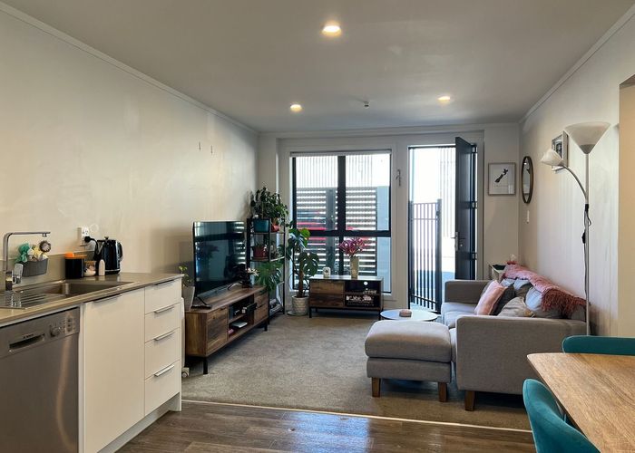  at 2E/11 Newtown Avenue, Newtown, Wellington, Wellington