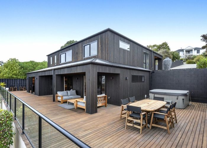  at 19 Delhi Place, Cashmere, Christchurch
