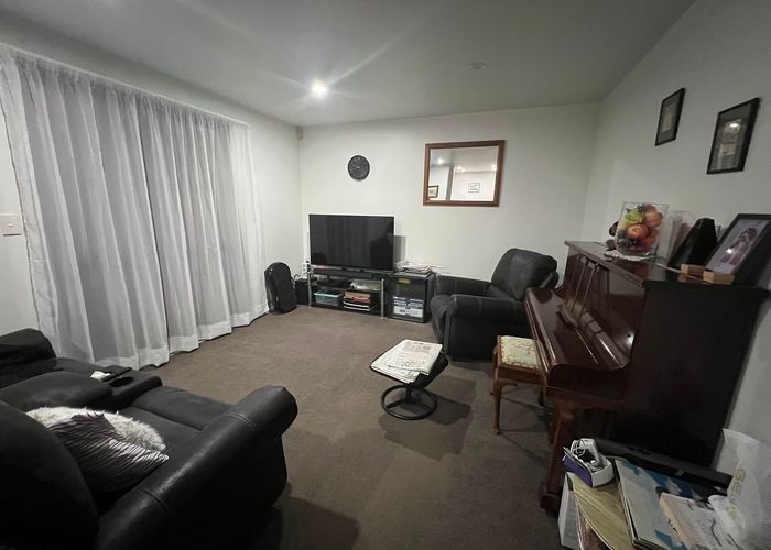  at 3 Eagle Street, Karori, Wellington, Wellington